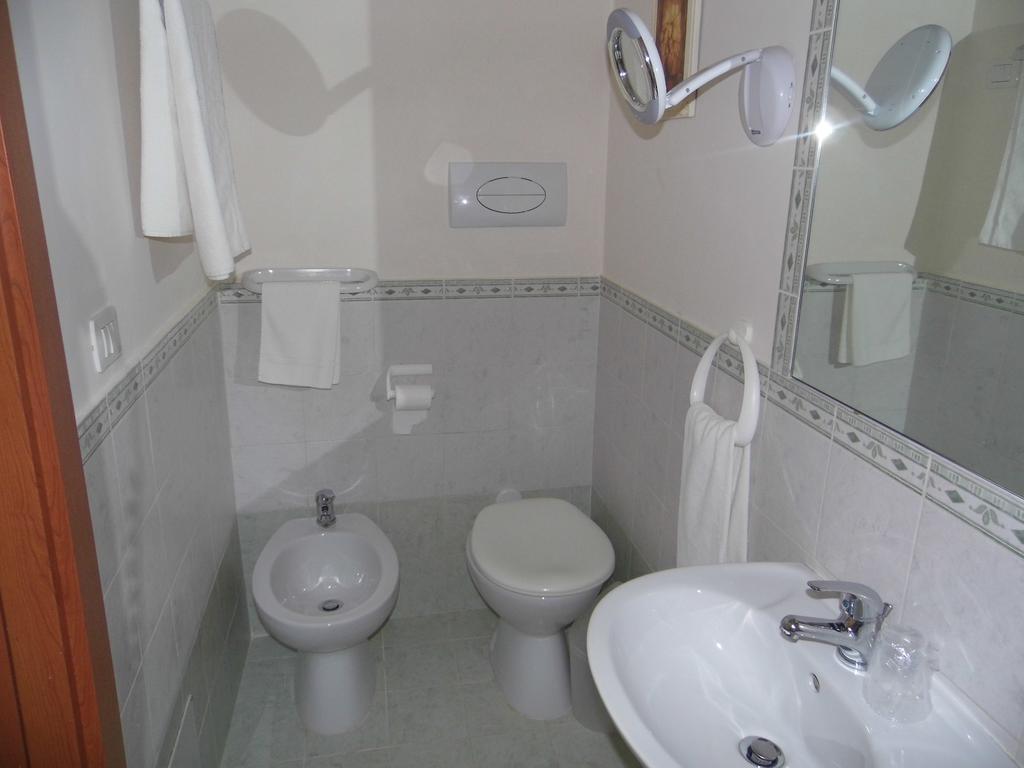 La Residenza Dei Nobili Bed & Breakfast Catanzaro Ruang foto